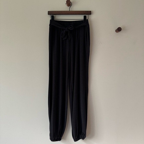 LOVERS & FRIENDS JOGGERS BLACK SIZE SMALL - Picture 2 of 9